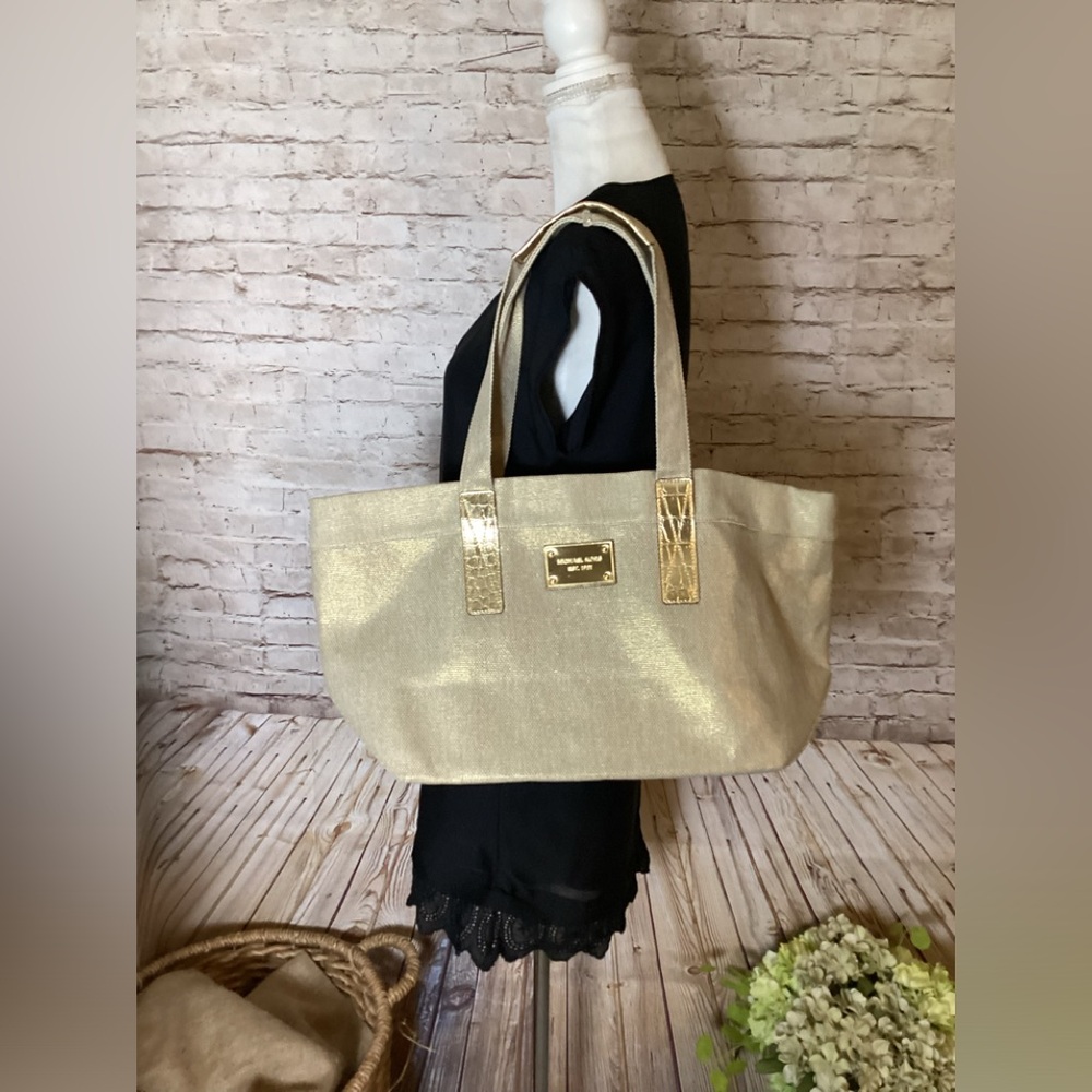 Michael Kors Burlap tote purse